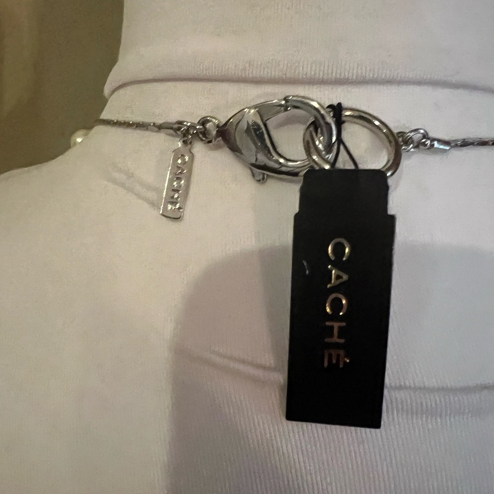 Cache’ statement pearls Necklace - Picture 8 of 9
